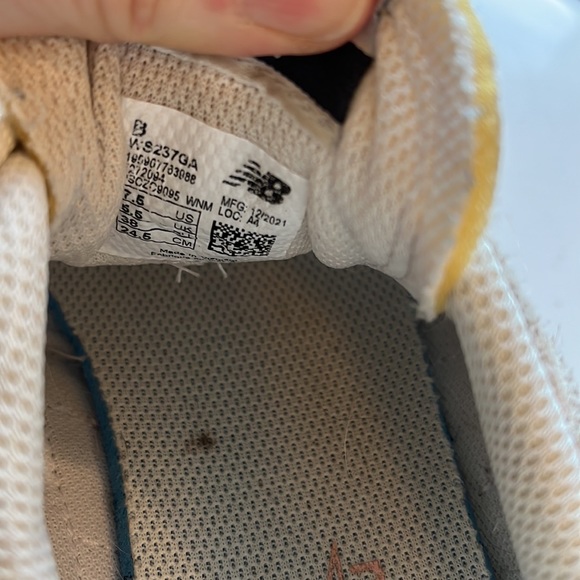 New Balance 237 - Picture 7 of 7